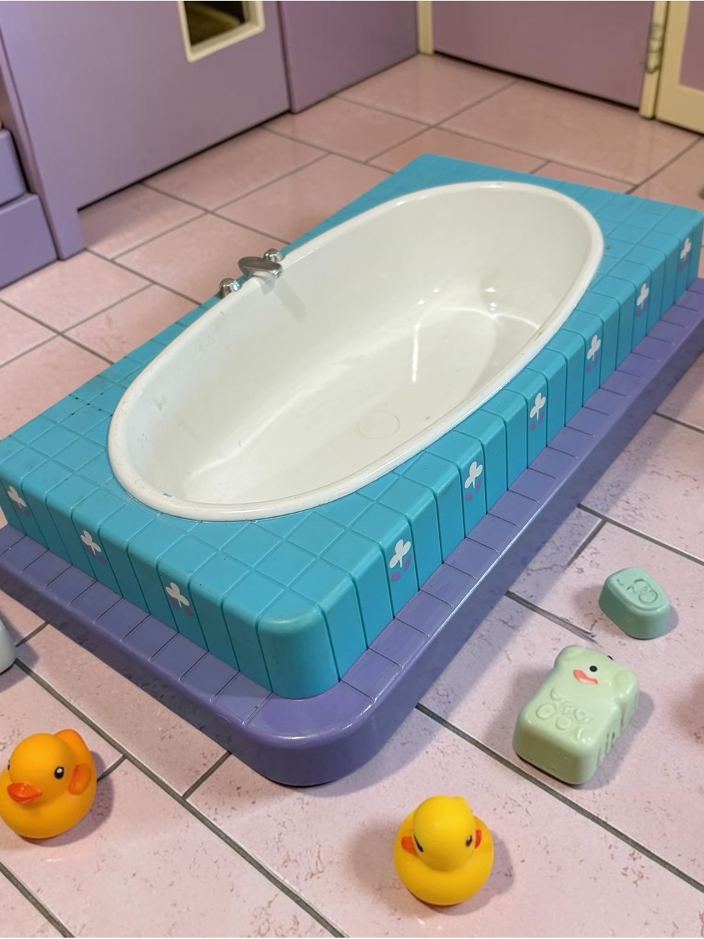 Barbie Blue & Purple Tile Bath Tub Playset